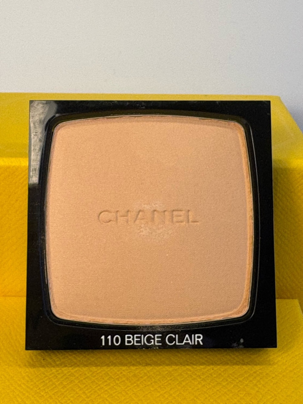 VINTAGE DISCONTINUED CHANEL 110 Beige Clair Pressed Setting Powder – Soft Beige